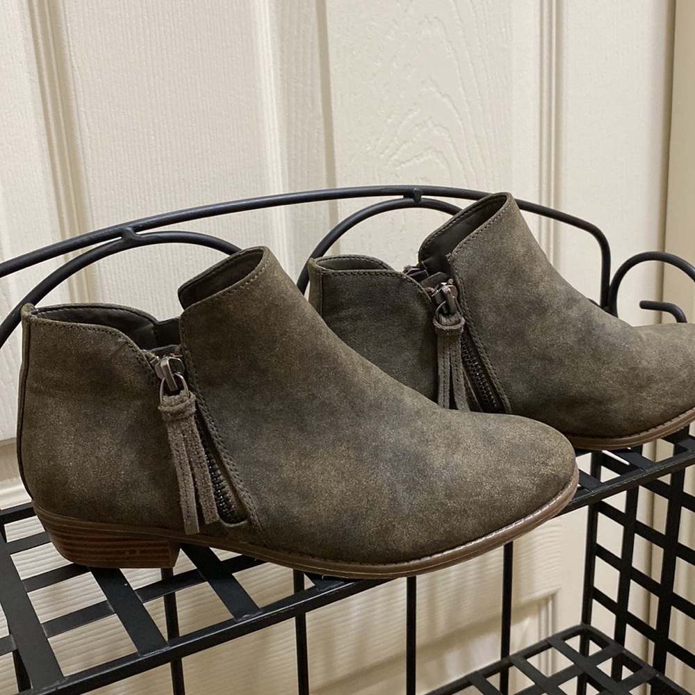 GB Girls  Side Zip Booties Girl’s Size 3